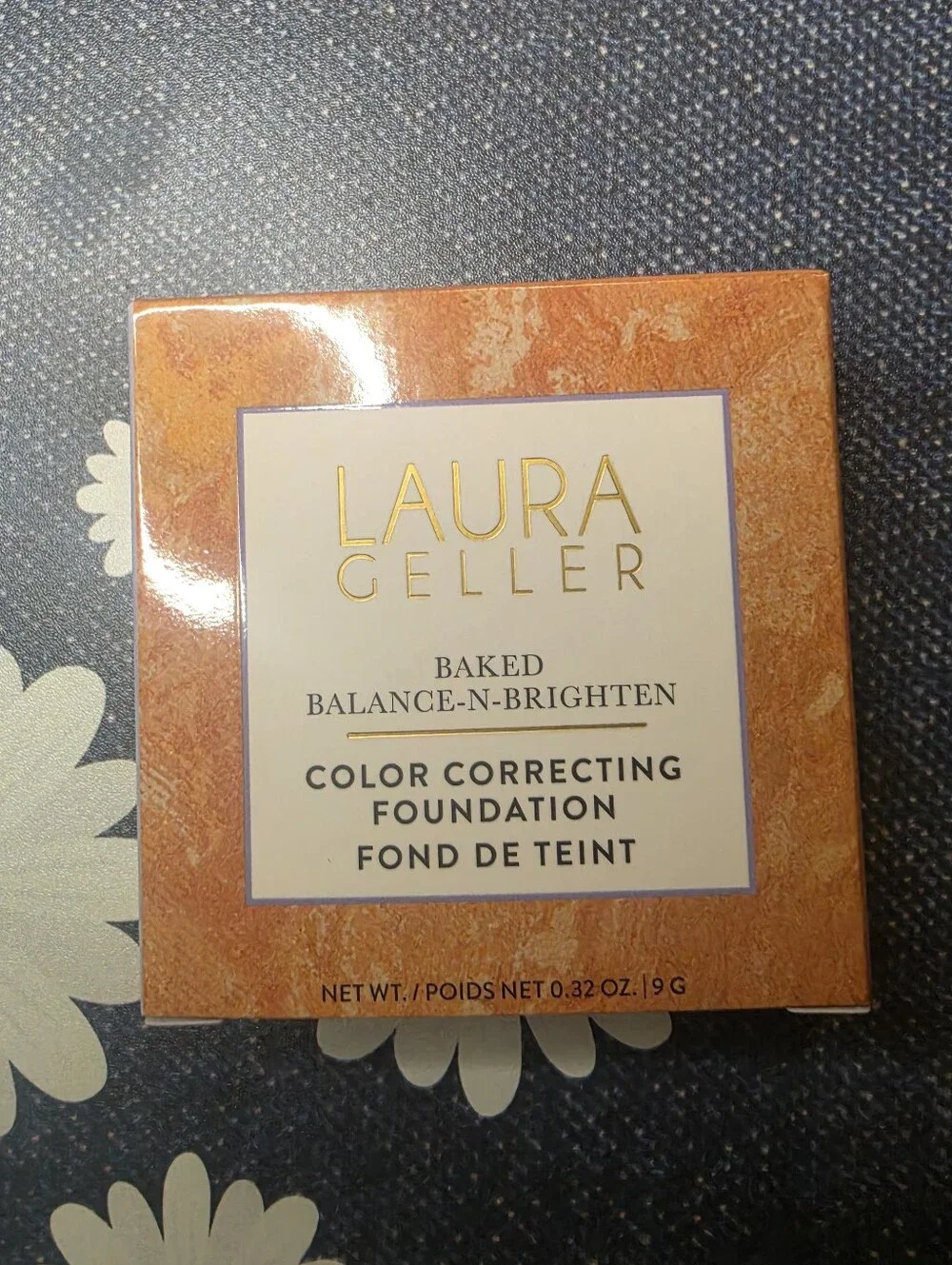 Laura Geller Baked Balance-N-Brighten Color Correcting Foundation - Light